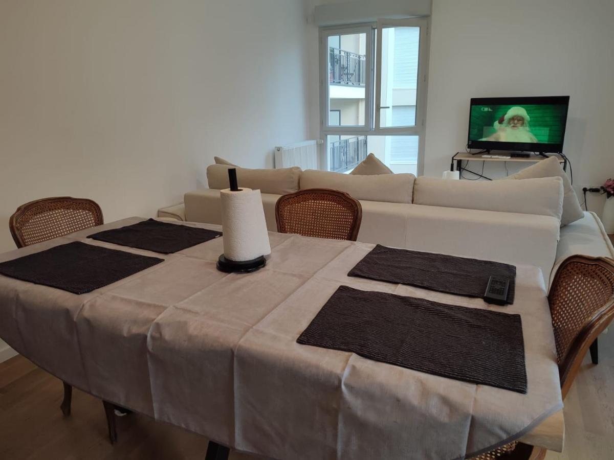 Chambre Privee Dans Un Nouvel Appartement Partage Pres De Paris Avec Parking Gratuit Chevilly-Larue Bagian luar foto