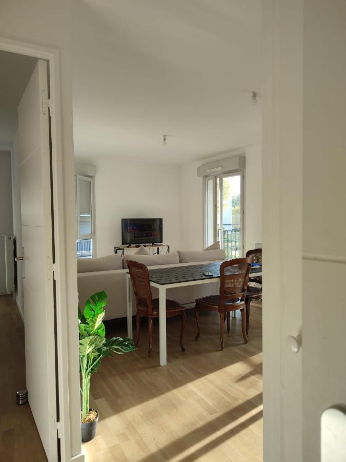 Chambre Privee Dans Un Nouvel Appartement Partage Pres De Paris Avec Parking Gratuit Chevilly-Larue Bagian luar foto