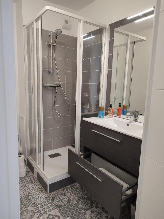 Chambre Privee Dans Un Nouvel Appartement Partage Pres De Paris Avec Parking Gratuit Chevilly-Larue Bagian luar foto